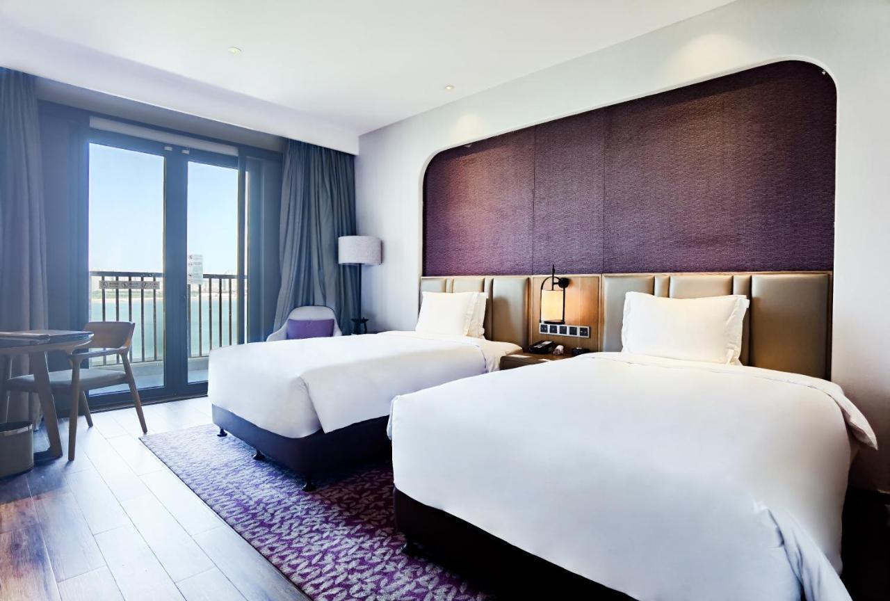 Crowne Plaza Qingdaoorientalmoviemetropolis By Ihg Hotel Ngoại thất bức ảnh