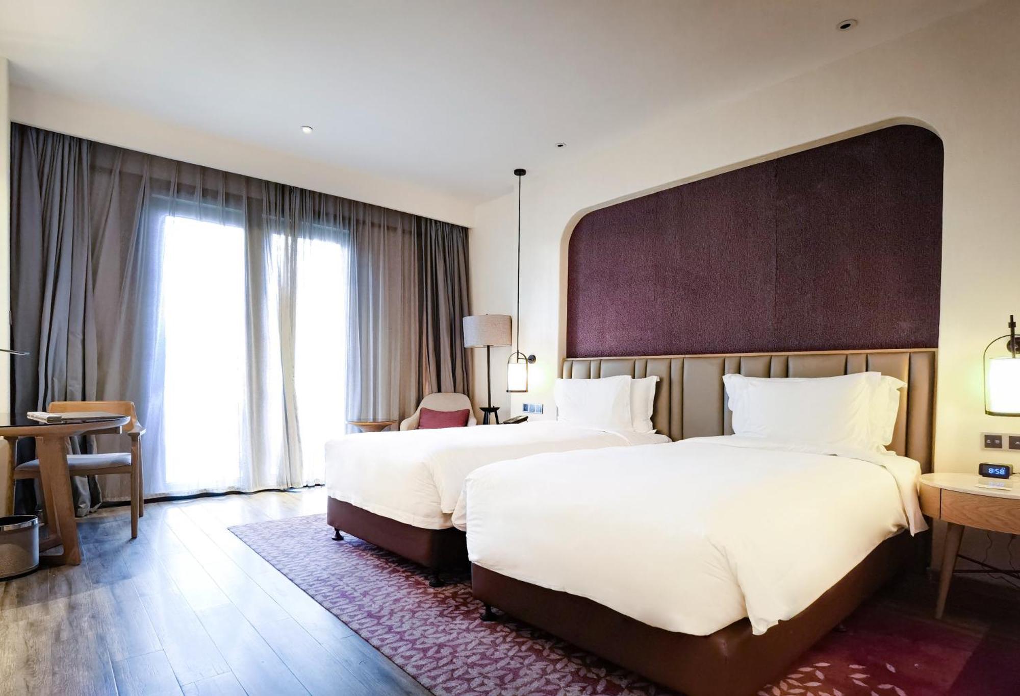 Crowne Plaza Qingdaoorientalmoviemetropolis By Ihg Hotel Ngoại thất bức ảnh