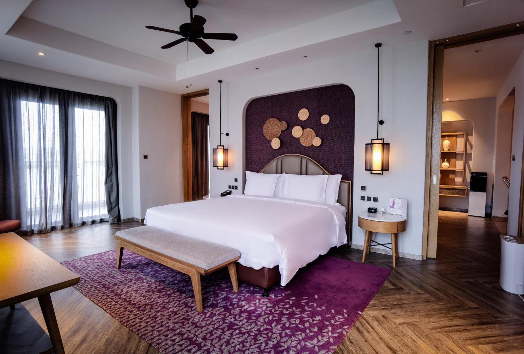 Crowne Plaza Qingdaoorientalmoviemetropolis By Ihg Hotel Ngoại thất bức ảnh