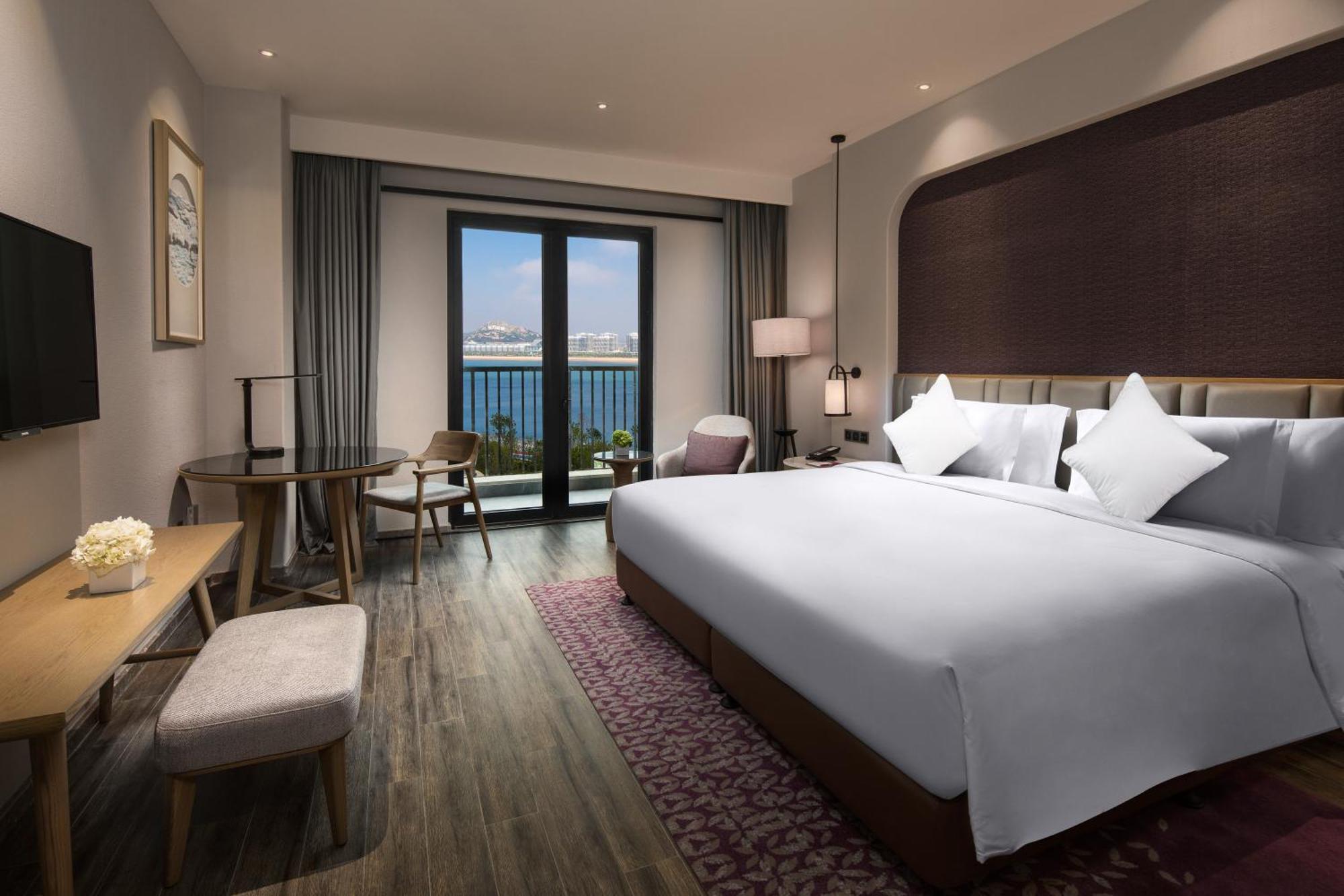 Crowne Plaza Qingdaoorientalmoviemetropolis By Ihg Hotel Ngoại thất bức ảnh