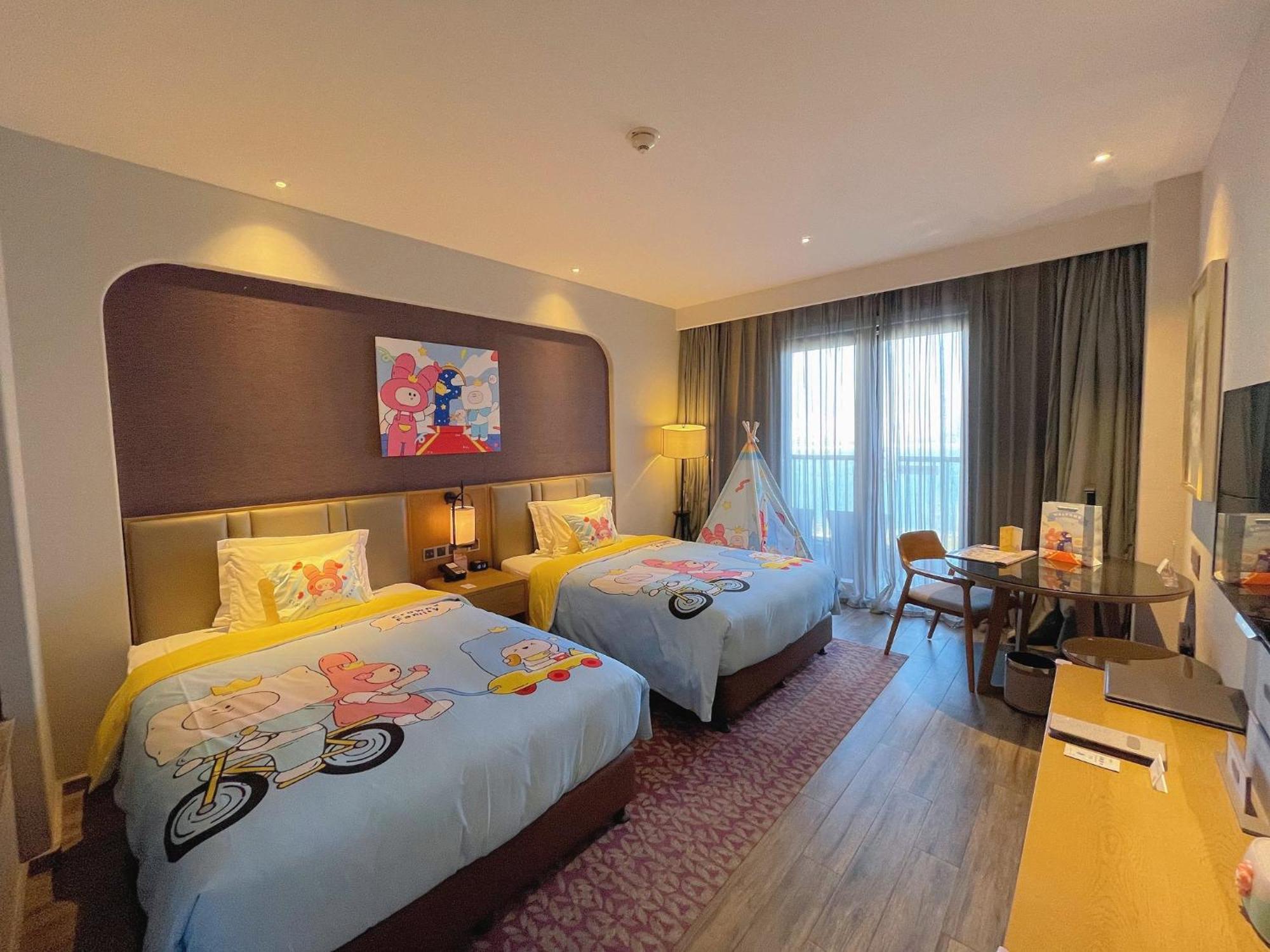 Crowne Plaza Qingdaoorientalmoviemetropolis By Ihg Hotel Ngoại thất bức ảnh