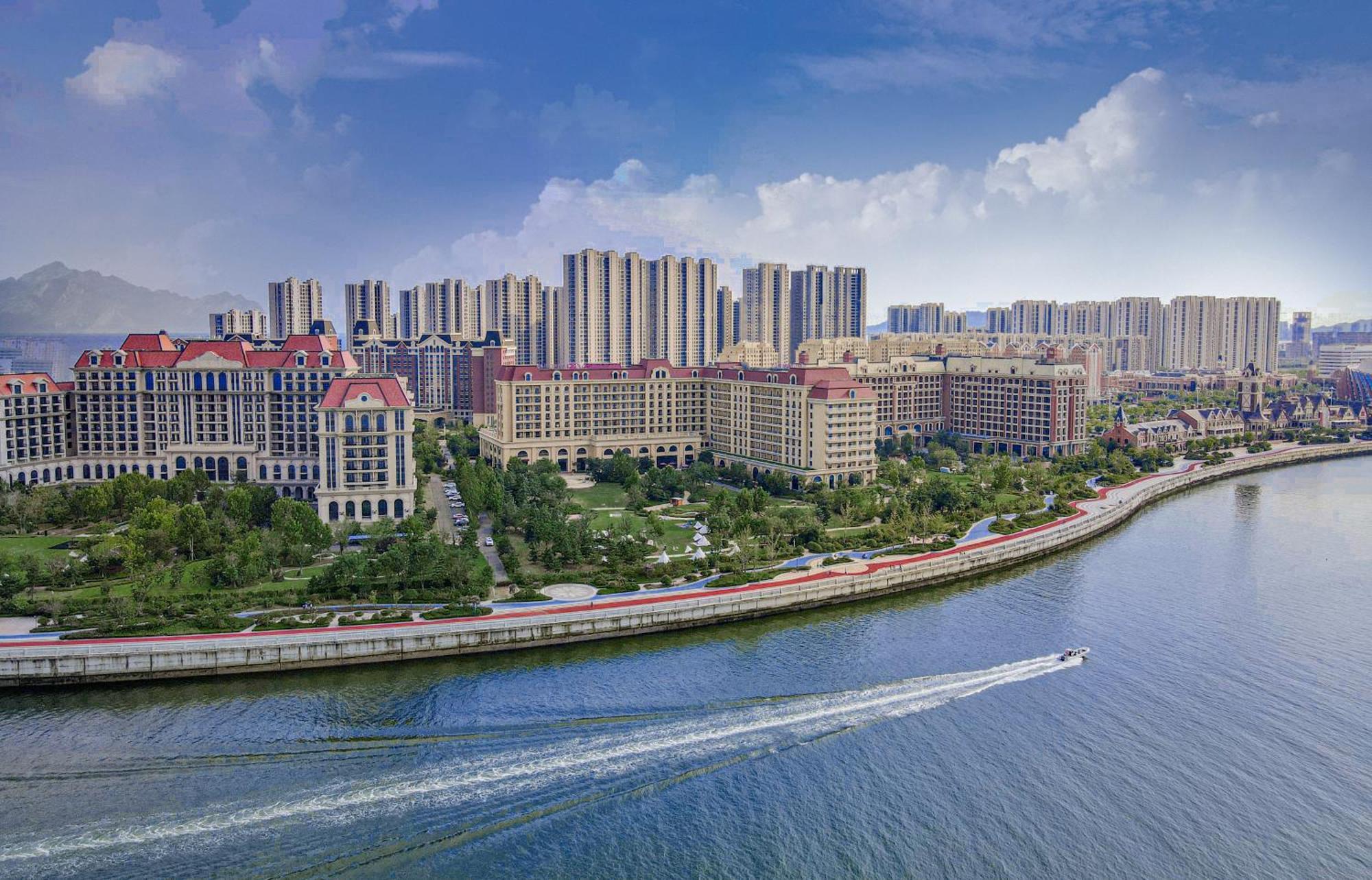 Crowne Plaza Qingdaoorientalmoviemetropolis By Ihg Hotel Ngoại thất bức ảnh