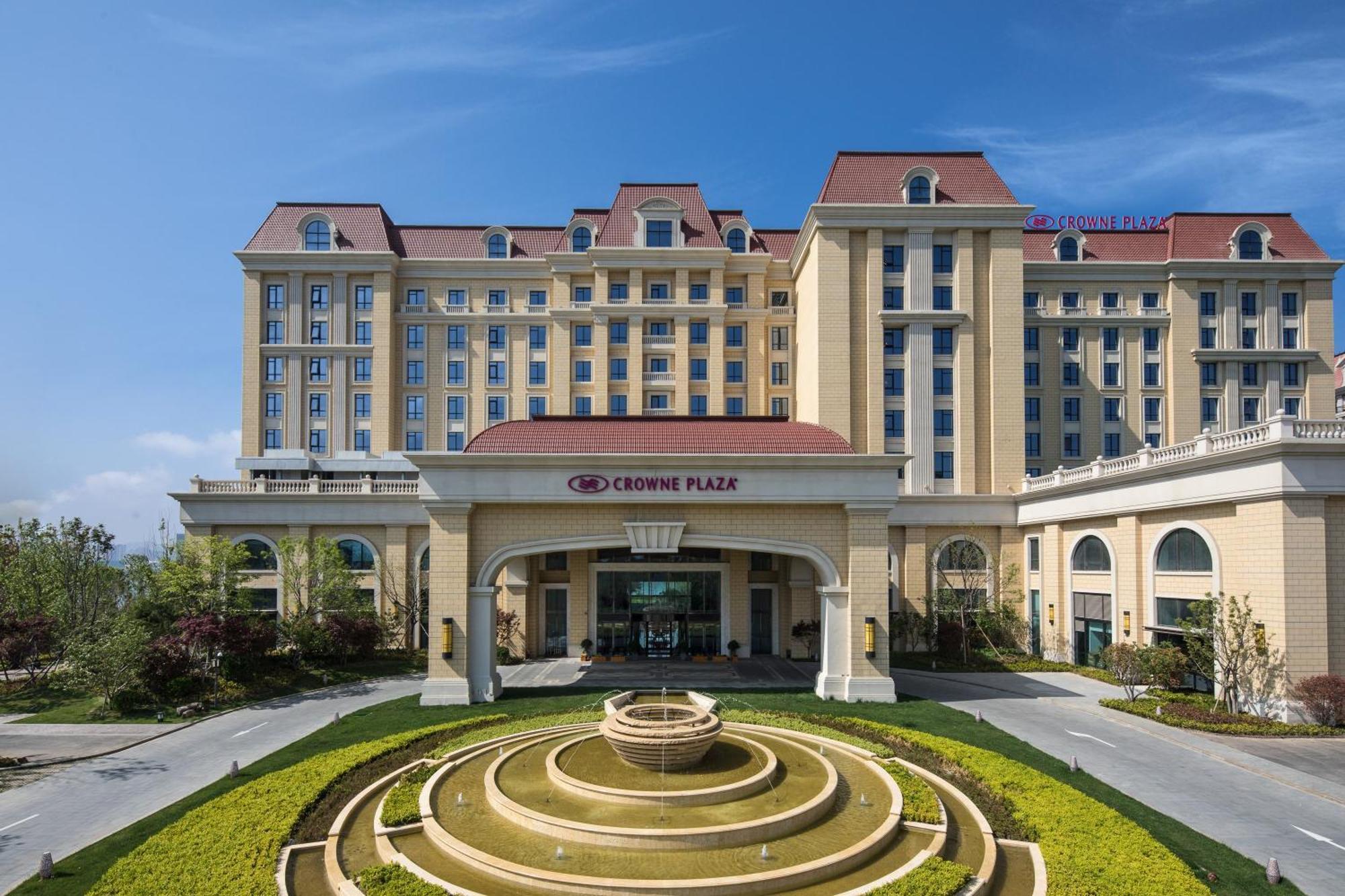 Crowne Plaza Qingdaoorientalmoviemetropolis By Ihg Hotel Ngoại thất bức ảnh