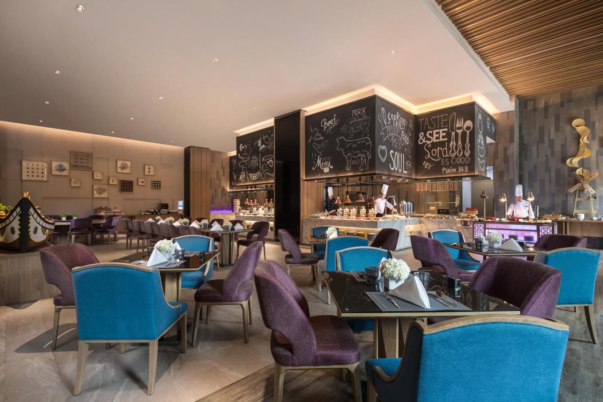 Crowne Plaza Qingdaoorientalmoviemetropolis By Ihg Hotel Ngoại thất bức ảnh