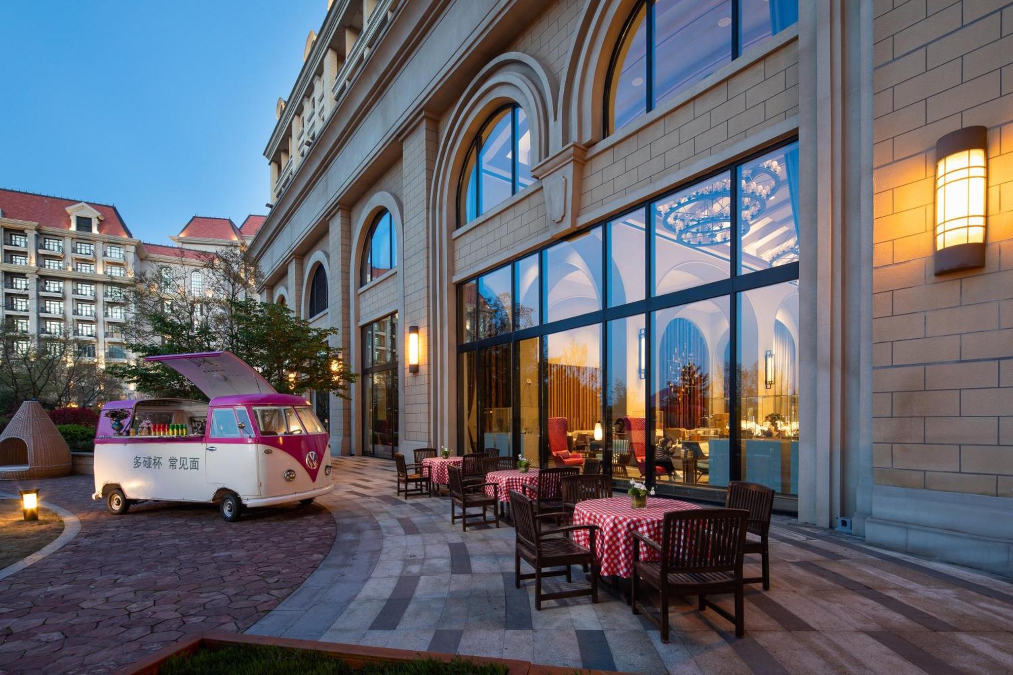 Crowne Plaza Qingdaoorientalmoviemetropolis By Ihg Hotel Ngoại thất bức ảnh