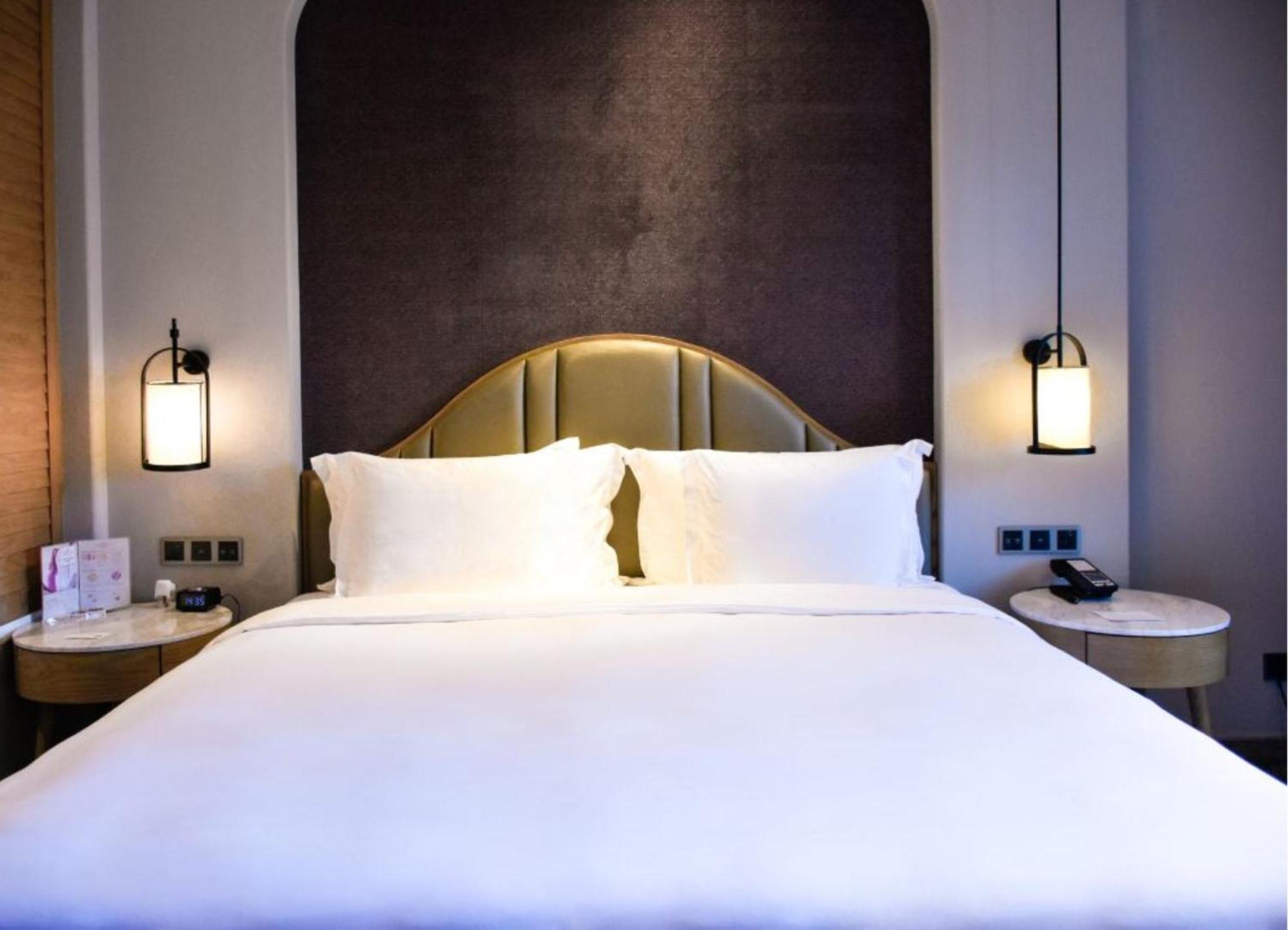 Crowne Plaza Qingdaoorientalmoviemetropolis By Ihg Hotel Ngoại thất bức ảnh