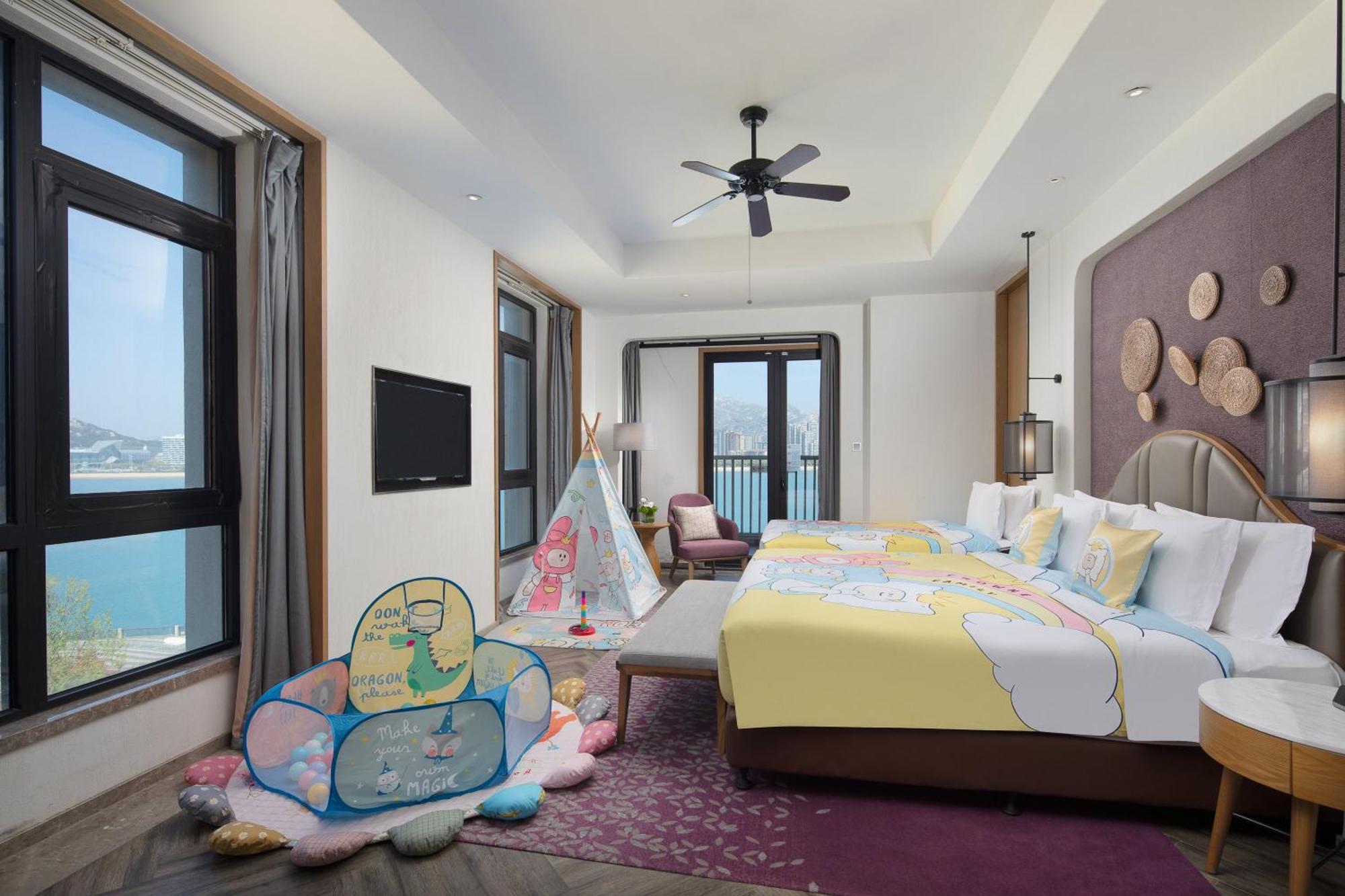 Crowne Plaza Qingdaoorientalmoviemetropolis By Ihg Hotel Ngoại thất bức ảnh